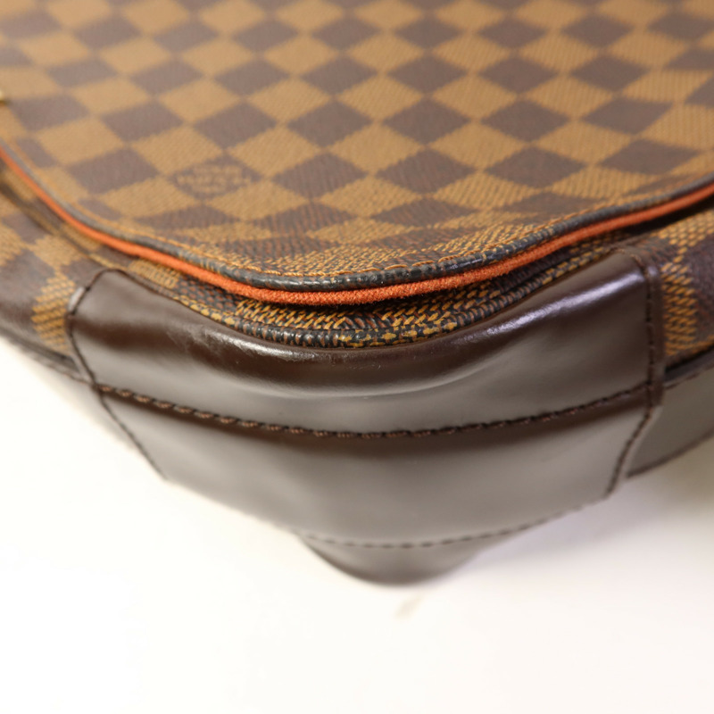 LOUIS VUITTON Damier Bastille金扣肩背袋-11