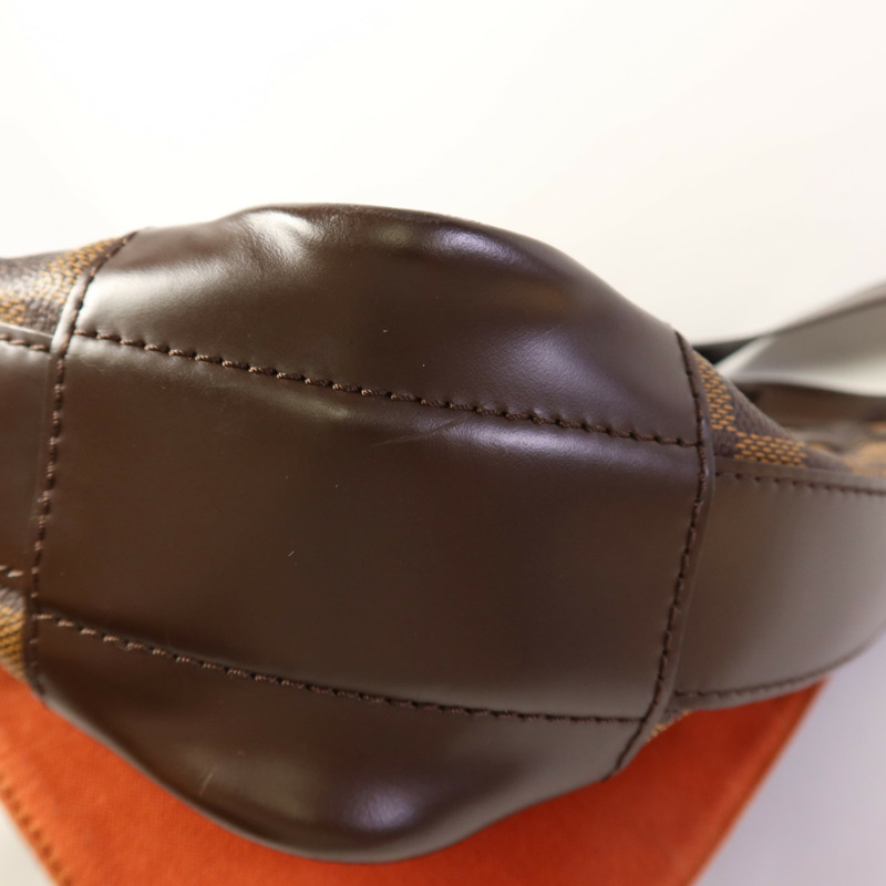 LOUIS VUITTON Damier Bastille金扣肩背袋-16