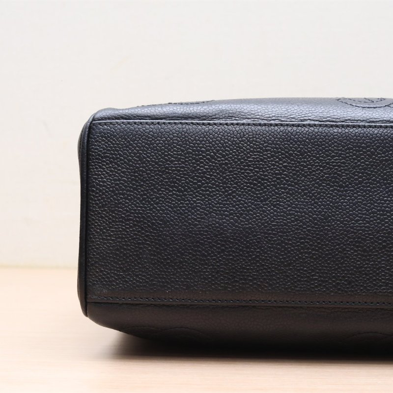 二手 黑金牛暗纹標誌奶粉包 黑色 蓋頭皮革C 3開 金扣-2