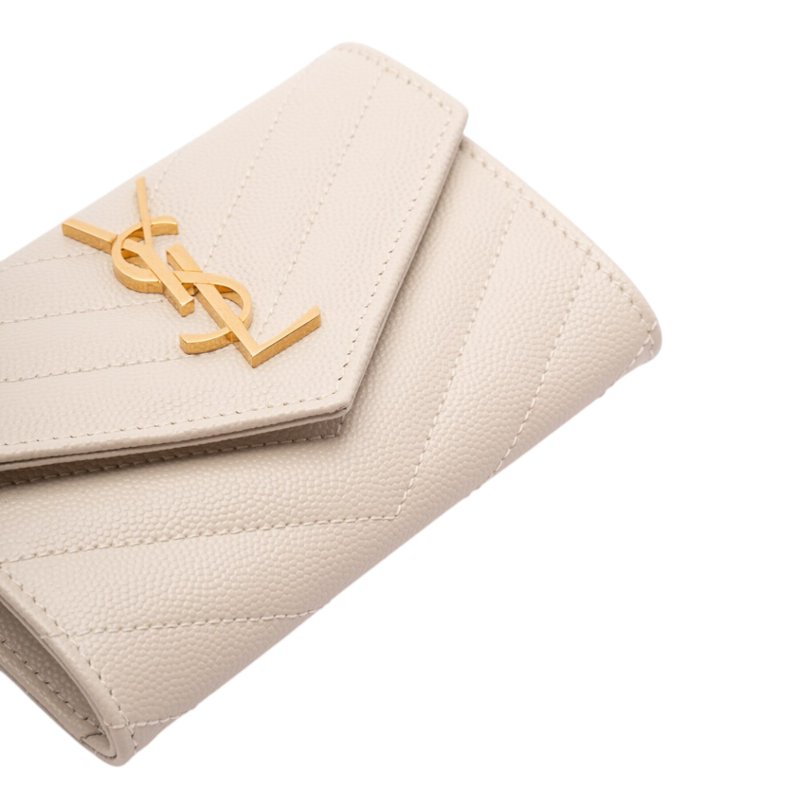 【YSL】SAINT LAURENT Monogram V紋 荔枝粒面牛皮 壓紋 小型 信封錢包 卡夾 零錢包 復古白色 414404-1