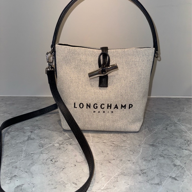 ESSENTIAL系列 水桶包 XS 亞麻色-0