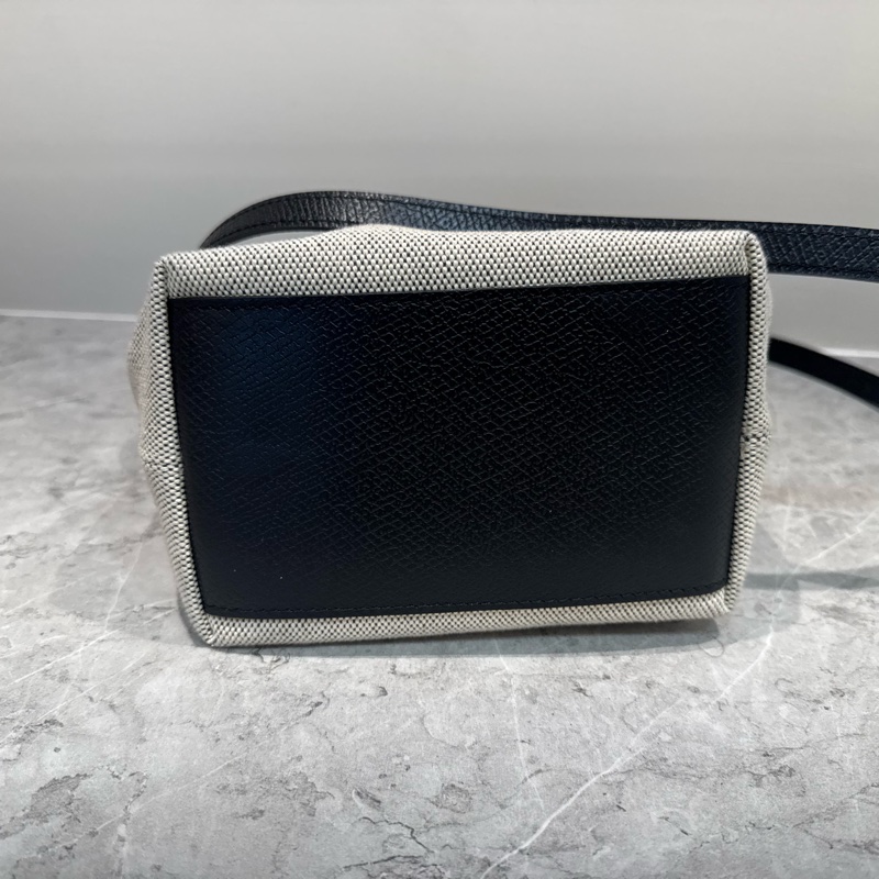 ESSENTIAL系列 水桶包 XS 亞麻色-7