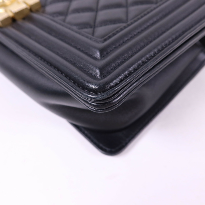 CHANEL 羊皮皮革Boy 25金扣鏈帶肩背袋-11