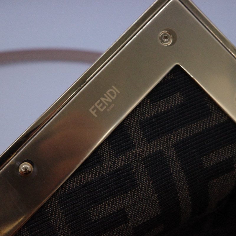 Fendi 芬迪  FIRST F Logo 羊皮革 淡粉色 裸粉色 開口包 手拿包 斜挎包-9