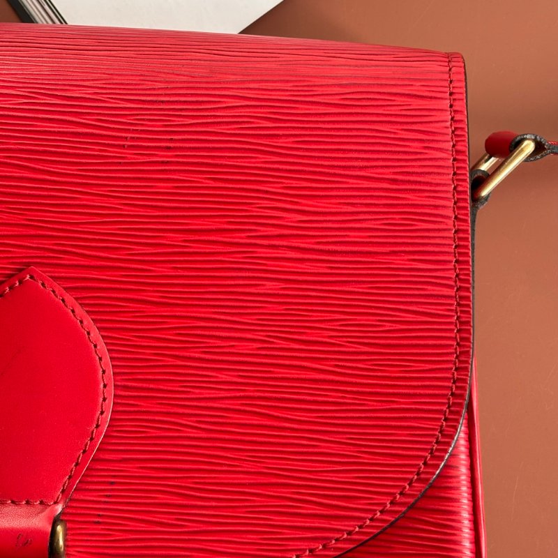 ::LOUIS VUITTON:: LV M52197  Epi Saint Cloud GM 單肩包紅色馬鞍包 斜背包-8