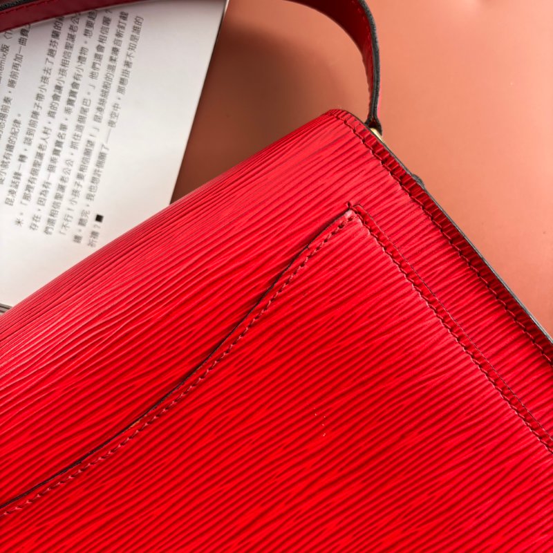 ::LOUIS VUITTON:: LV M52197  Epi Saint Cloud GM 單肩包紅色馬鞍包 斜背包-12