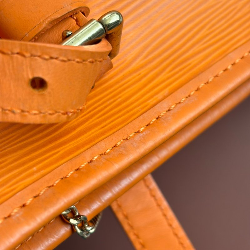 ::LOUIS VUITTON:: LV M5899H 橘色 水波紋 EPI皮革 Bucket PM 水桶包 肩背包 手提包-15