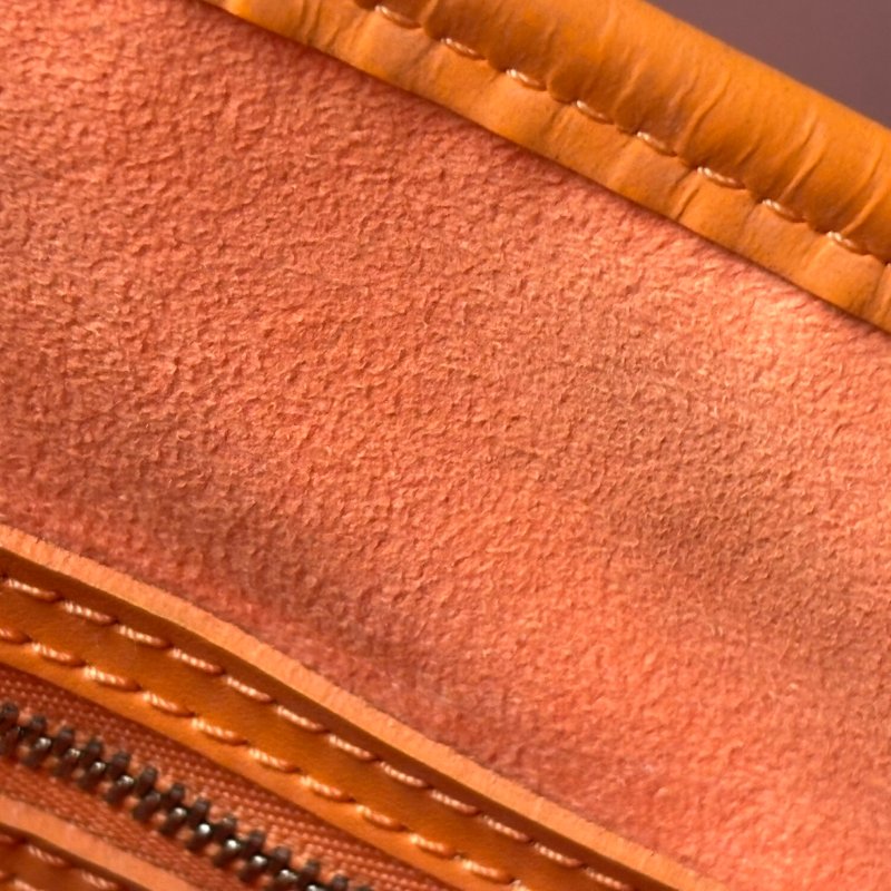 ::LOUIS VUITTON:: LV M5899H 橘色 水波紋 EPI皮革 Bucket PM 水桶包 肩背包 手提包-28