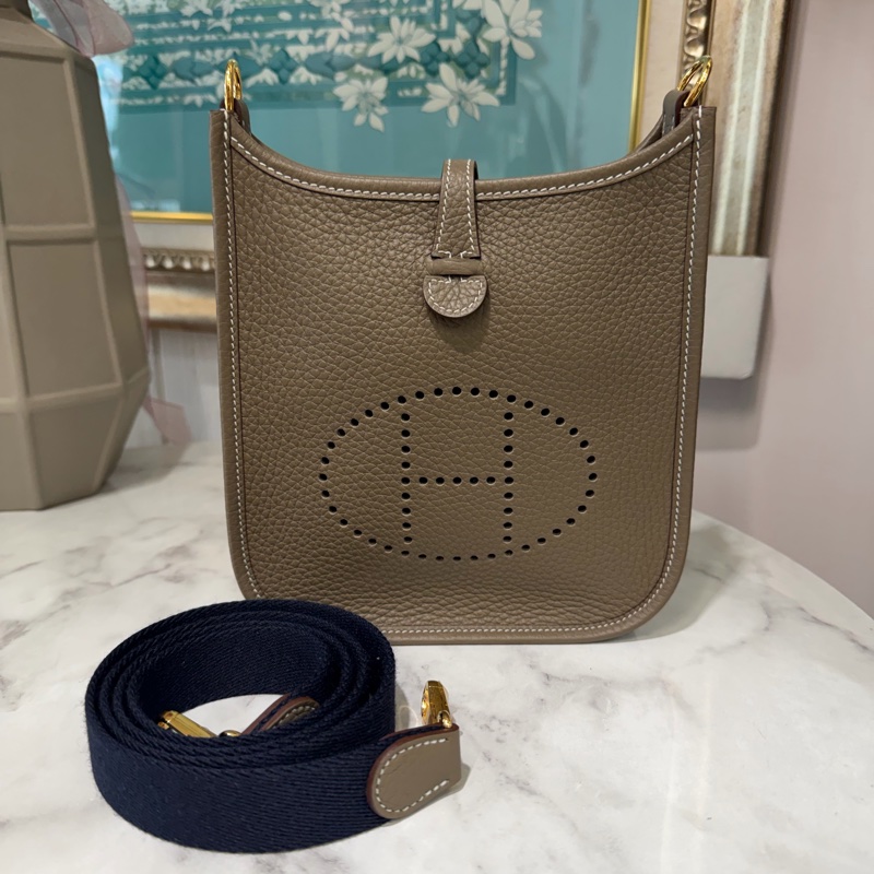 Hermes 大象灰T/C皮Mini Evelyne金釦藍背帶肩斜背包-0
