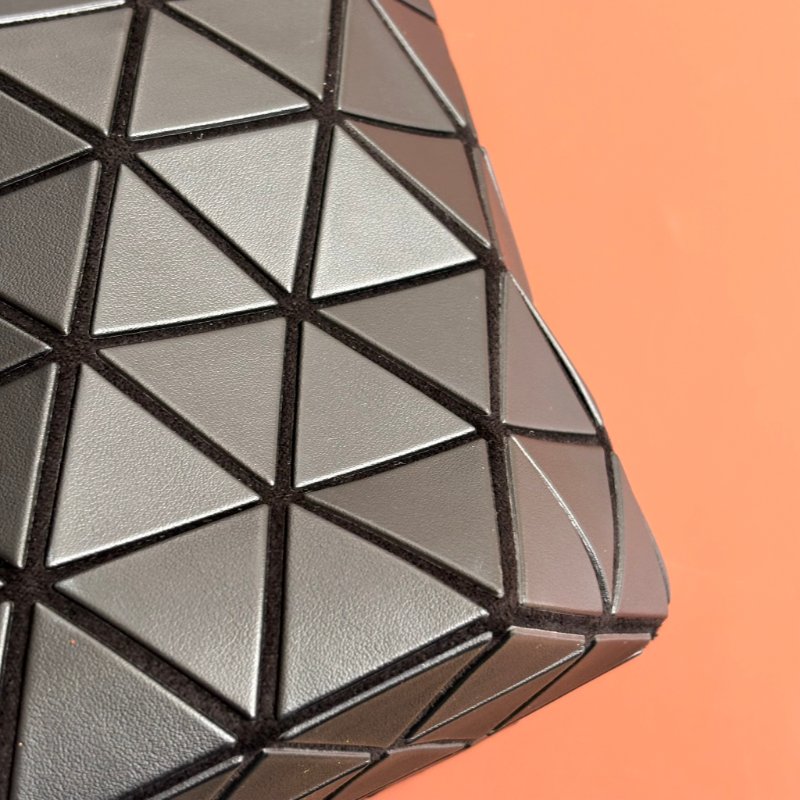 限定款::BAO BAO ISSEY MIYAKE :: CRYSTAL MATTE 霧面啞光斜背手提兩用包 水晶包 三宅一生-10