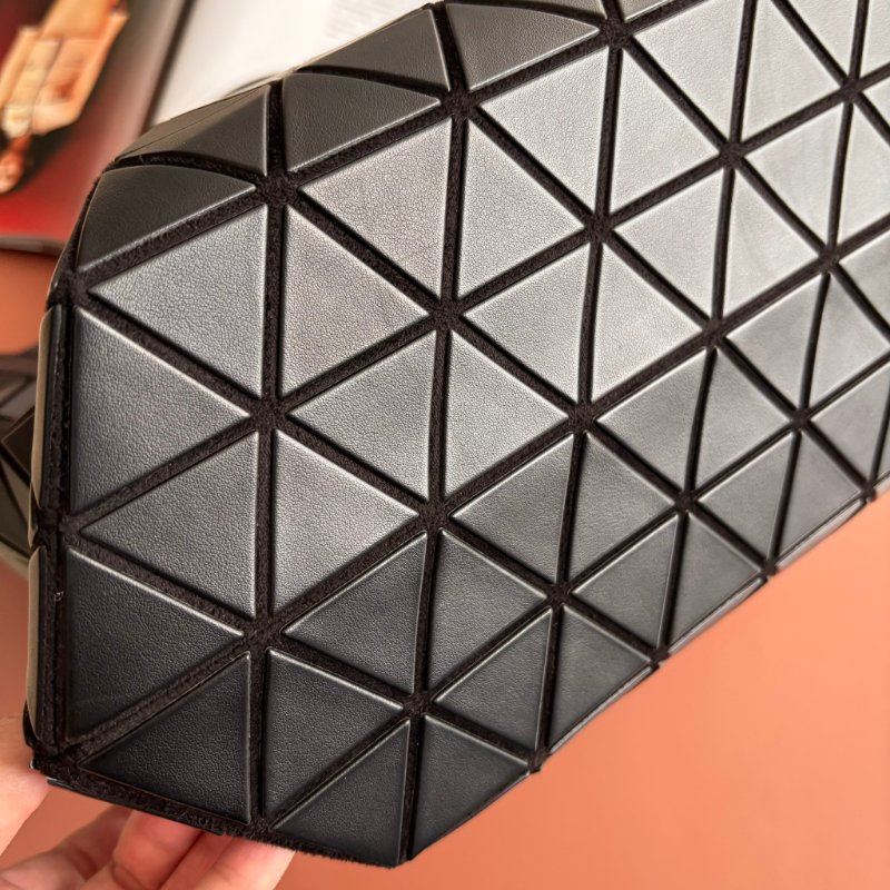 限定款::BAO BAO ISSEY MIYAKE :: CRYSTAL MATTE 霧面啞光斜背手提兩用包 水晶包 三宅一生-14