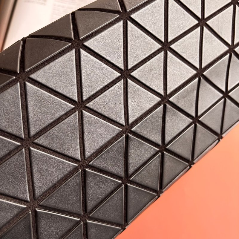 限定款::BAO BAO ISSEY MIYAKE :: CRYSTAL MATTE 霧面啞光斜背手提兩用包 水晶包 三宅一生-15