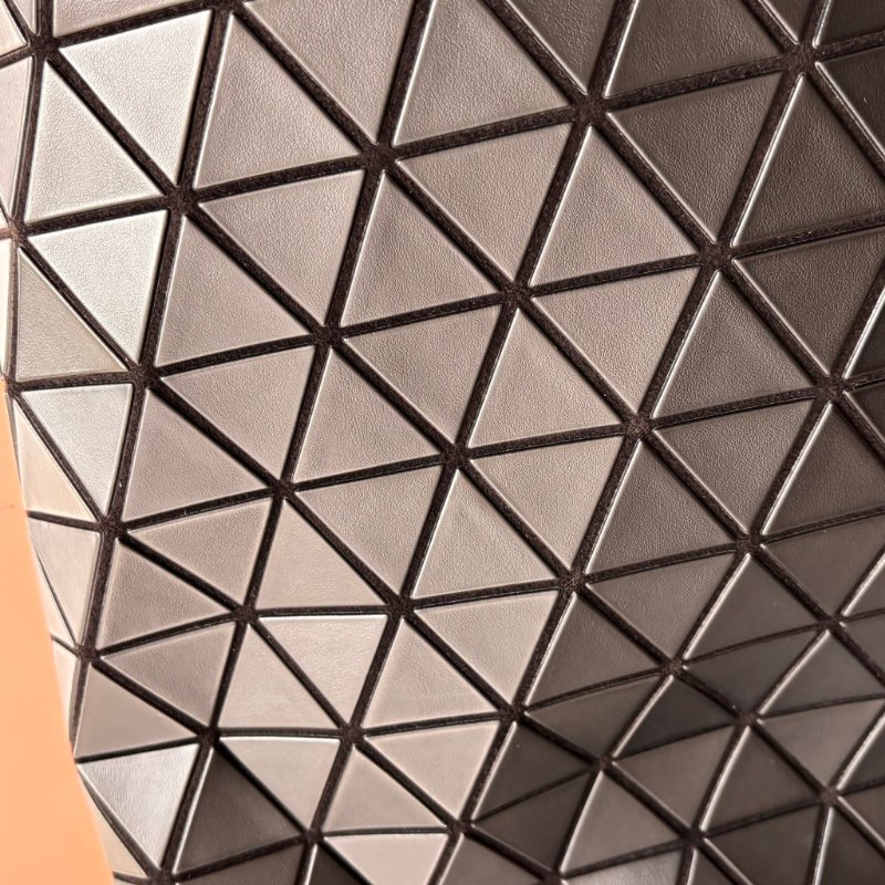 限定款::BAO BAO ISSEY MIYAKE :: CRYSTAL MATTE 霧面啞光斜背手提兩用包 水晶包 三宅一生-20