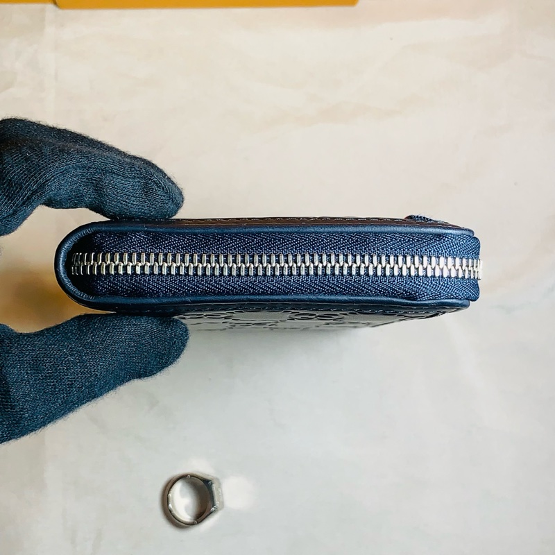 ✨經典實用 Gucci 古馳 深藍老花16卡拉鏈長夾-9