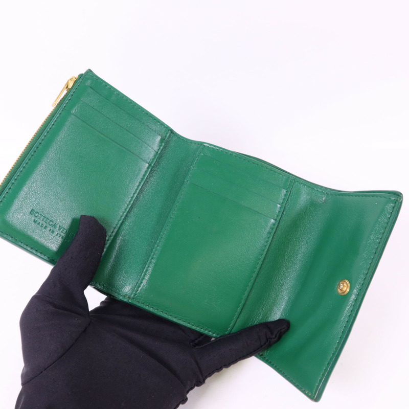 BOTTEGA VENETA 羊皮皮革Cassette Trifold Short Wallet金扣錢包-4