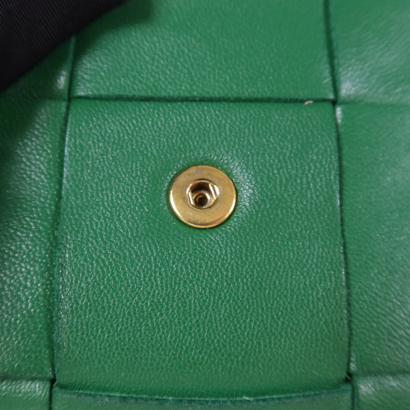BOTTEGA VENETA 羊皮皮革Cassette Trifold Short Wallet金扣錢包-11