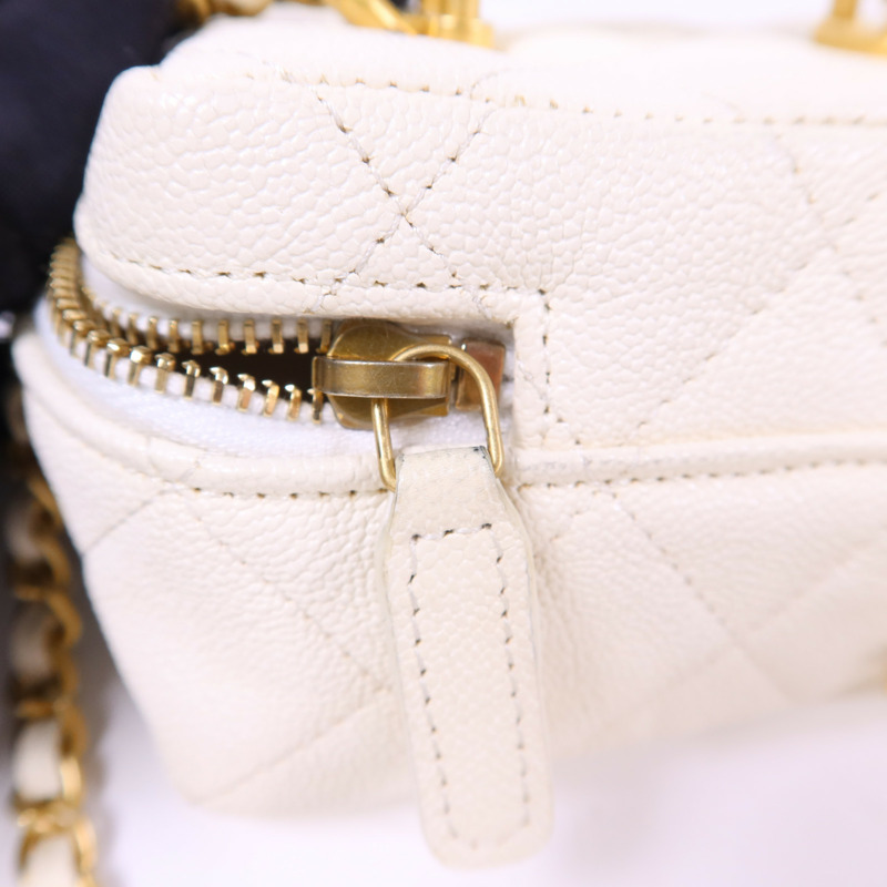 CHANEL 牛皮皮革Mini Chain Shoulder金扣手挽肩背兩用袋-11