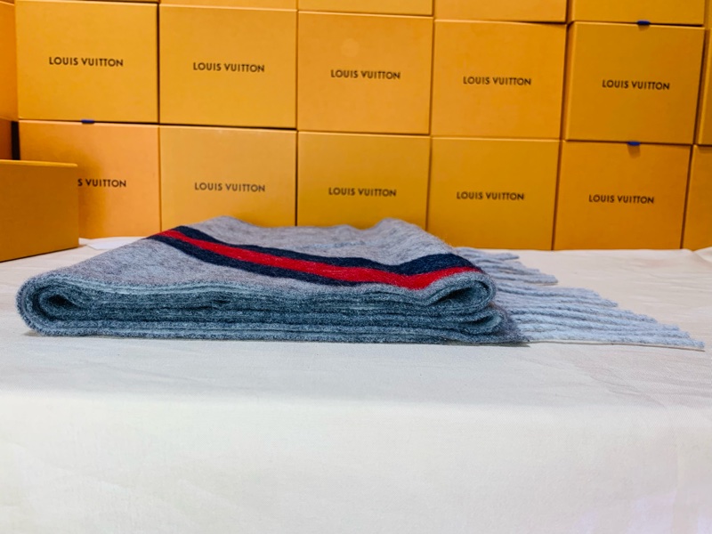 🎁全台最甜 全新含吊牌 Gucci 古馳 灰雙色滿版logo 圍巾-6