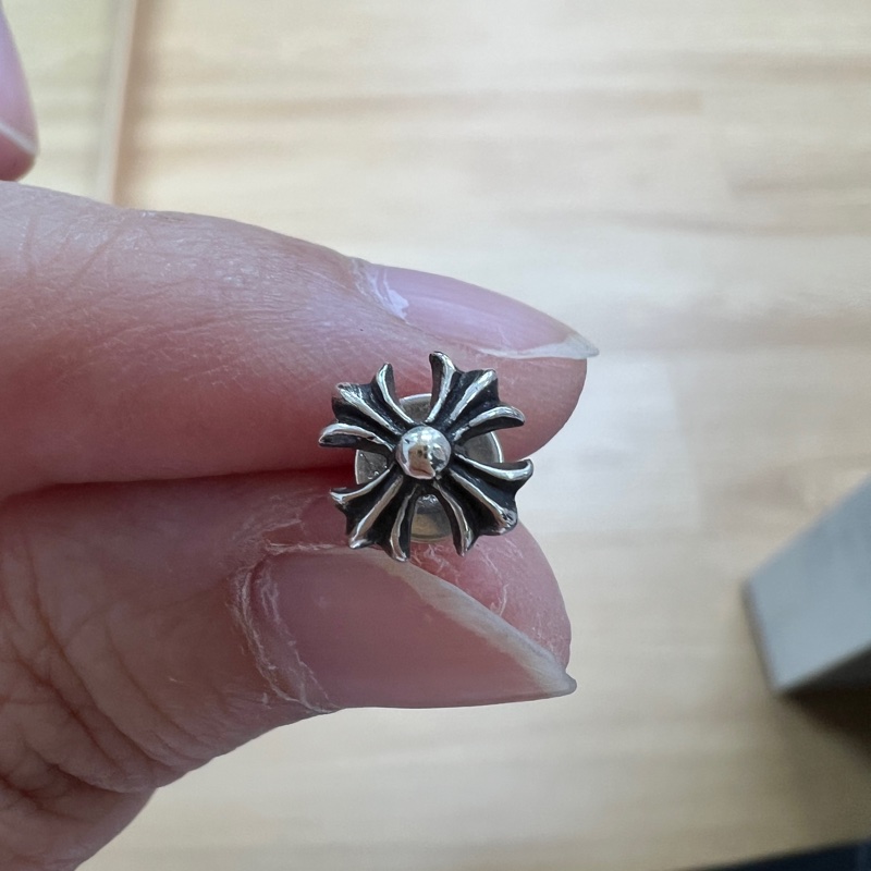 Chrome Hearts 克羅心 十字花純銀耳釘 小號-3
