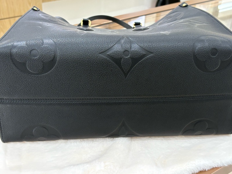 Louis Vuitton  On the Go 全新大容量 男女通用❤️‍🔥-5