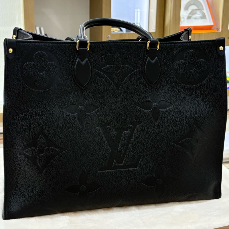 Louis Vuitton  On the Go 全新大容量 男女通用❤️‍🔥-11