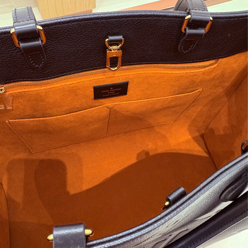 Louis Vuitton  On the Go 全新大容量 男女通用❤️‍🔥-15