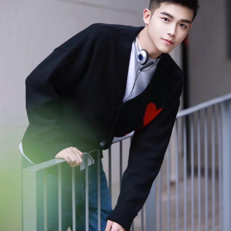 Ami Paris❣️ V領 開衫 男女同款#S 黑色-2