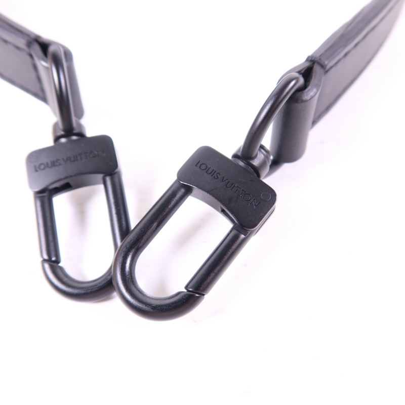 LOUIS VUITTON Monogram Taurillon S-Lock Vertical Wearable肩背袋-10