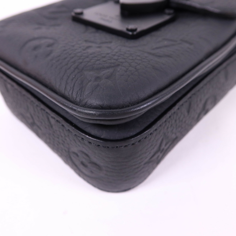 LOUIS VUITTON Monogram Taurillon S-Lock Vertical Wearable肩背袋-11