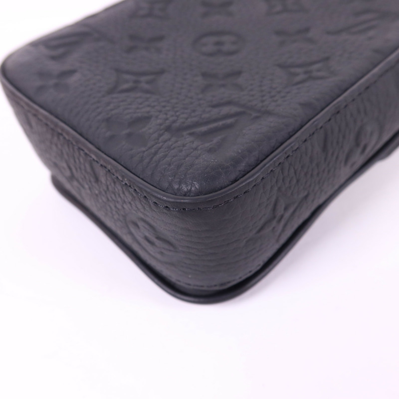 LOUIS VUITTON Monogram Taurillon S-Lock Vertical Wearable肩背袋-13