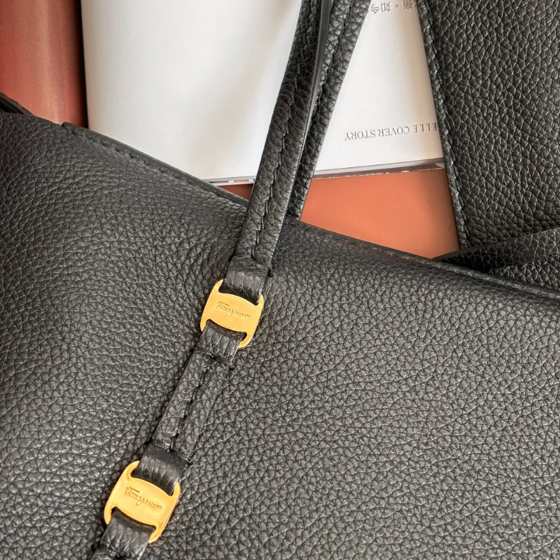 ::Salvatore Ferragamo:: Vara GG-21H604 黑色皮革手提包 托特包 肩背包-4