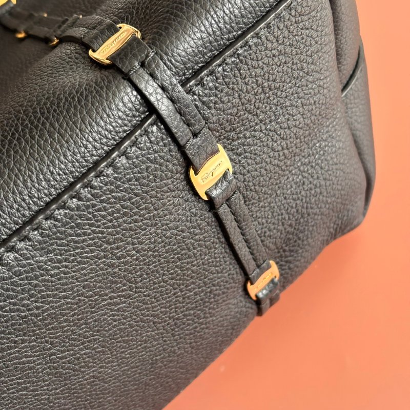 ::Salvatore Ferragamo:: Vara GG-21H604 黑色皮革手提包 托特包 肩背包-12