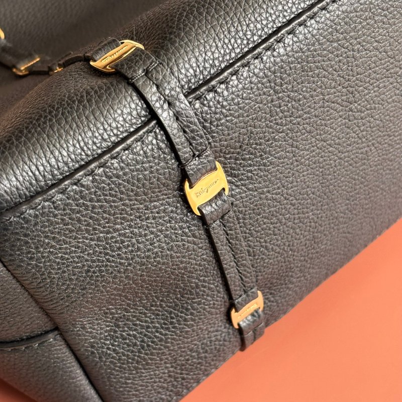 ::Salvatore Ferragamo:: Vara GG-21H604 黑色皮革手提包 托特包 肩背包-13