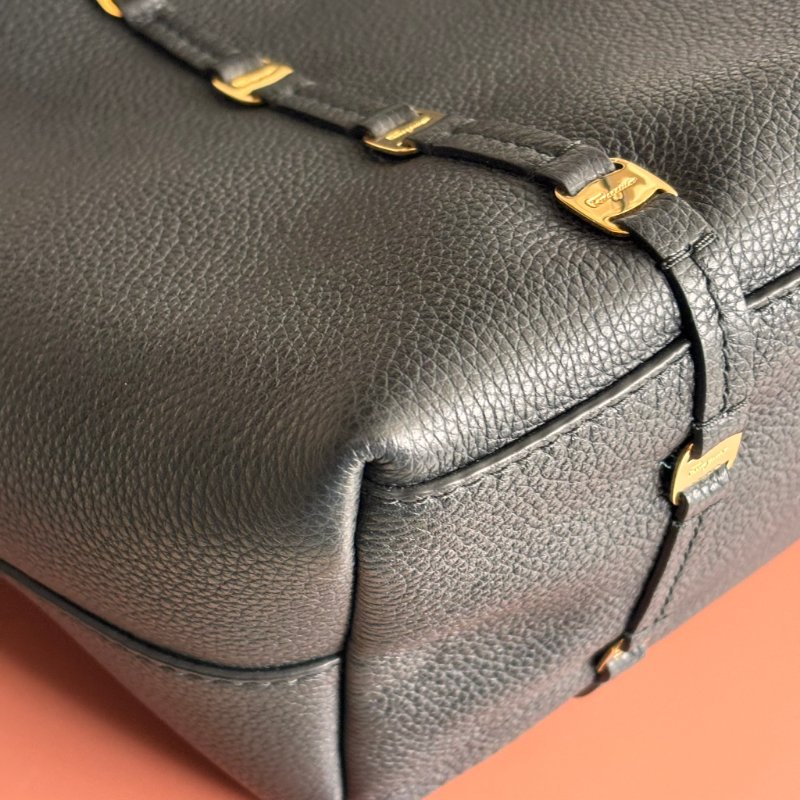 ::Salvatore Ferragamo:: Vara GG-21H604 黑色皮革手提包 托特包 肩背包-14