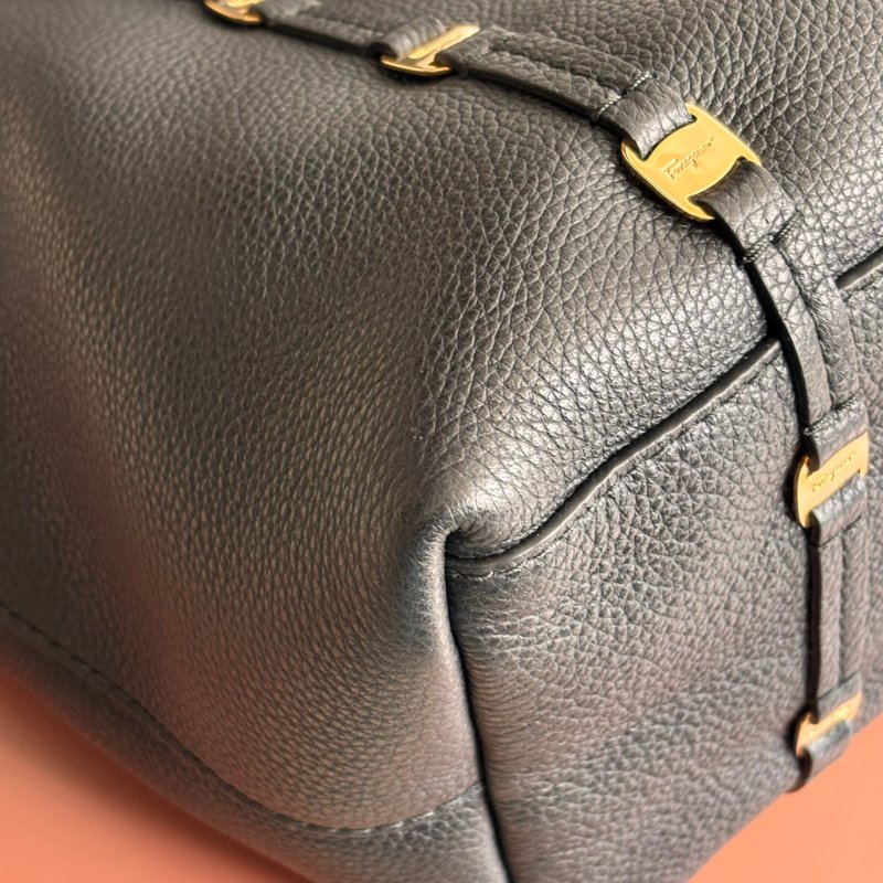 ::Salvatore Ferragamo:: Vara GG-21H604 黑色皮革手提包 托特包 肩背包-16