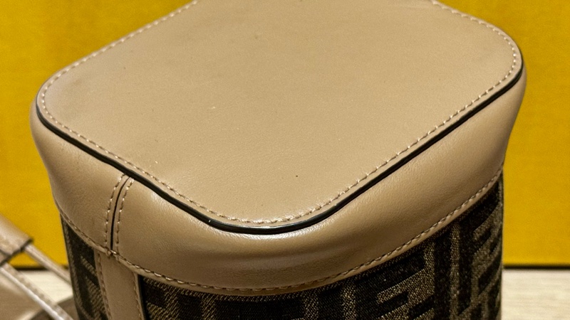 [FENDI]MON TRESOR FF Logo 緹花及皮革二用迷你水桶8BS093 ALP3 F1AOE-12