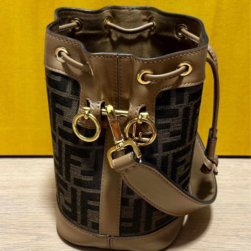 [FENDI]MON TRESOR FF Logo 緹花及皮革二用迷你水桶8BS093 ALP3 F1AOE-17