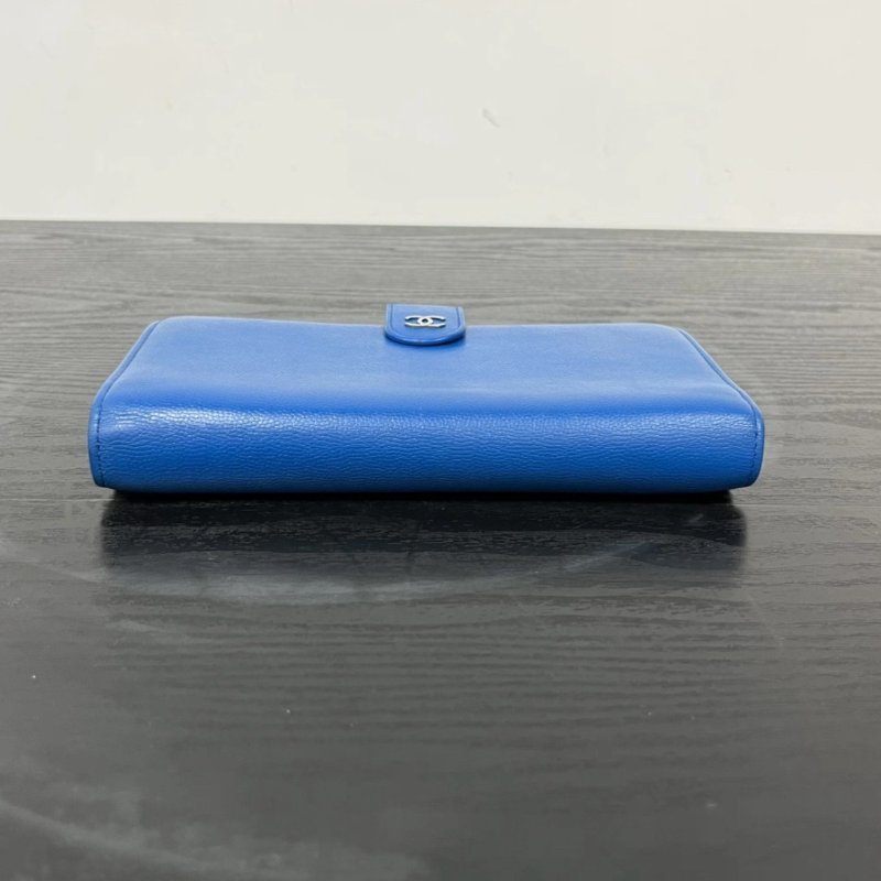 CHANEL 藍銀魚子醬雙C手拿錢包 98新配件盒子保卡塵袋-4