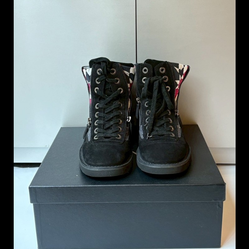Chanel 碎花內裡布加麂皮黑短靴-1