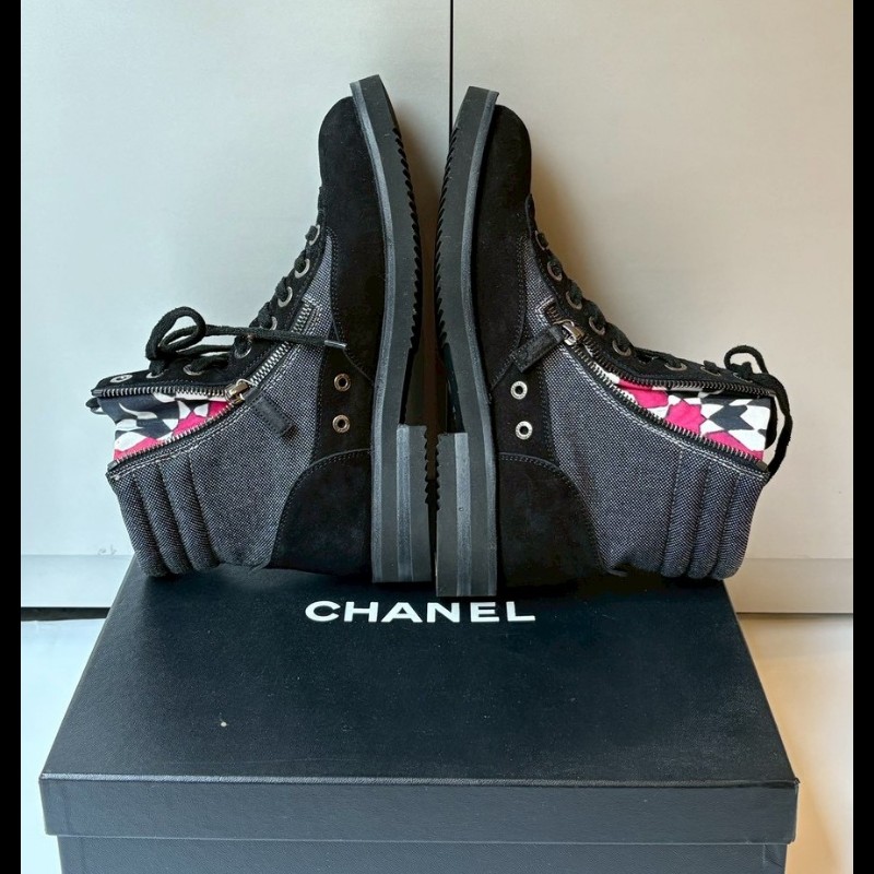 Chanel 碎花內裡布加麂皮黑短靴-4