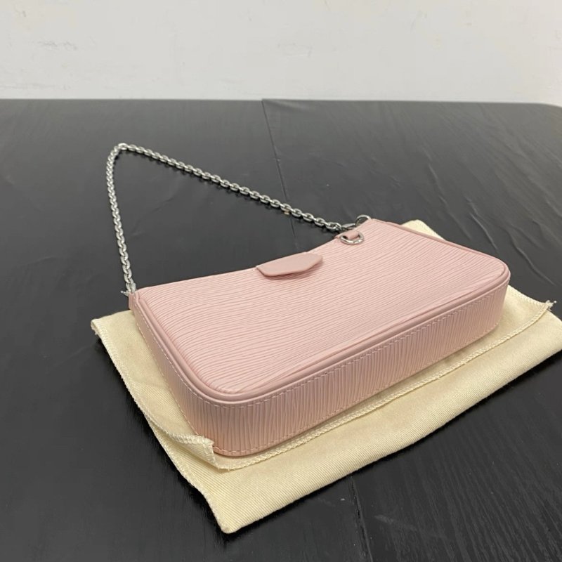 LV easy pouch on strap芭蕾粉水波紋大麻將腋下包 芯片款 19*11*3 98新配件塵袋-4