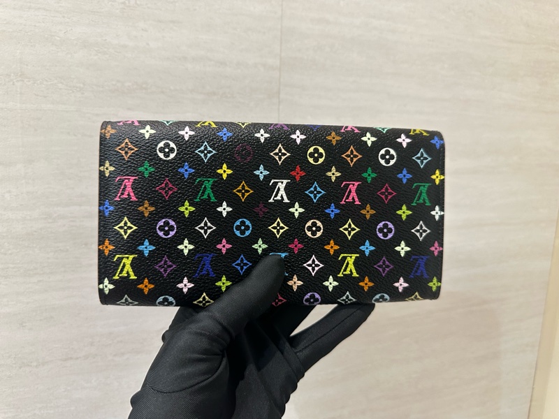 LV 黑彩原花內拚淡草綠金釦村上隆聯名Sarah內10卡零錢袋下釦長夾M93748-1