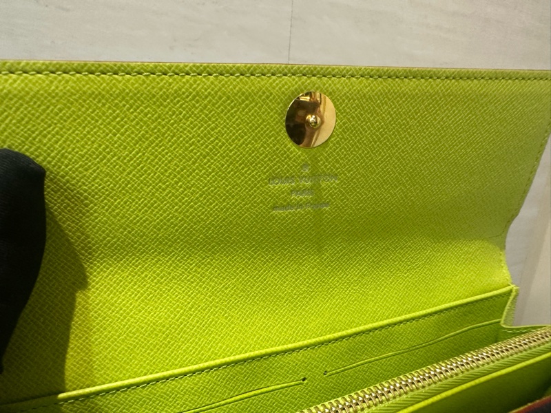 LV 黑彩原花內拚淡草綠金釦村上隆聯名Sarah內10卡零錢袋下釦長夾M93748-8