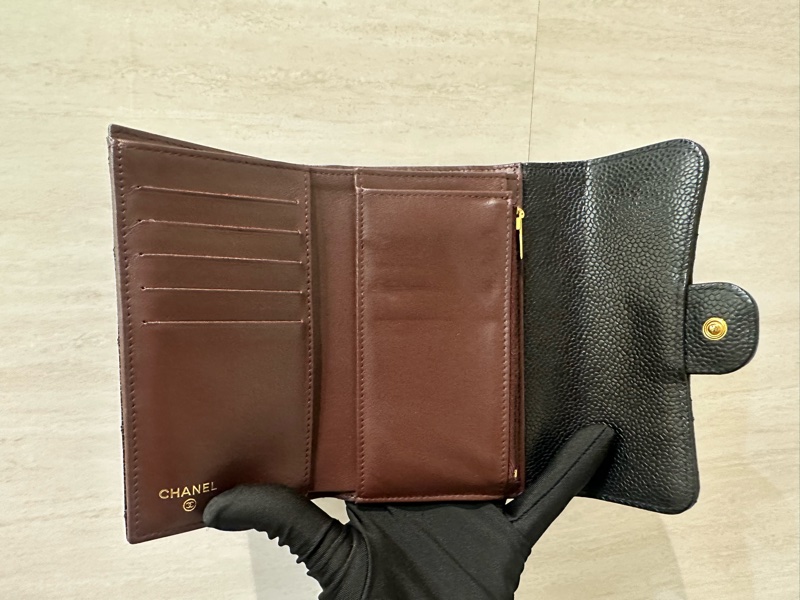 Chanel 黑荔枝牛皮金釦三折內零錢袋5卡中夾AP0232-6