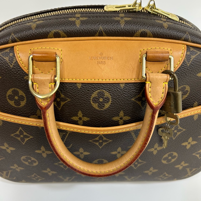 LV原花拉鍊前口袋手提小珍包M42228-6