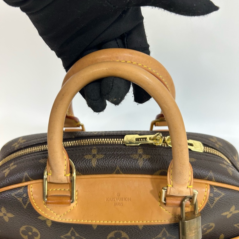 LV原花拉鍊前口袋手提小珍包M42228-11