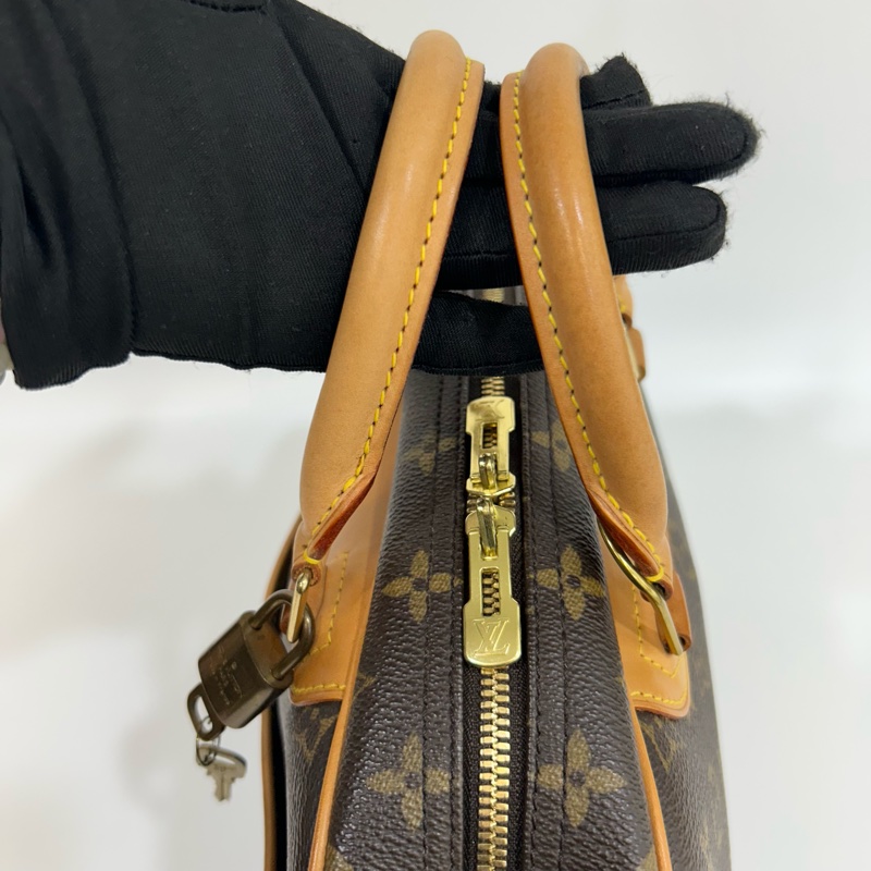 LV原花拉鍊前口袋手提小珍包M42228-13