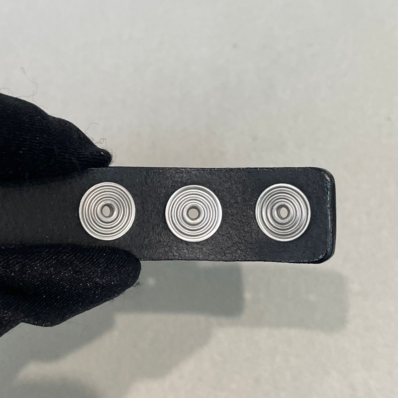 Chanel 中古雙C銀色磨砂方扣皮手帶I515-19