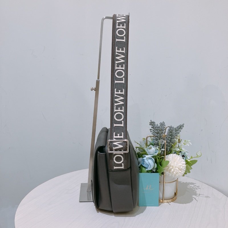 TK1872 Loewe 羅意威灰色軍旅信差斜背包Military Messenger Bag In Supple Smooth Calfskin And Jacquard-13