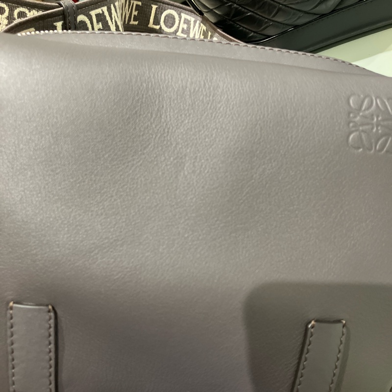 TK1872 Loewe 羅意威灰色軍旅信差斜背包Military Messenger Bag In Supple Smooth Calfskin And Jacquard-57